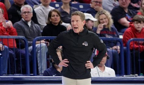 odds on gonzaga game today.